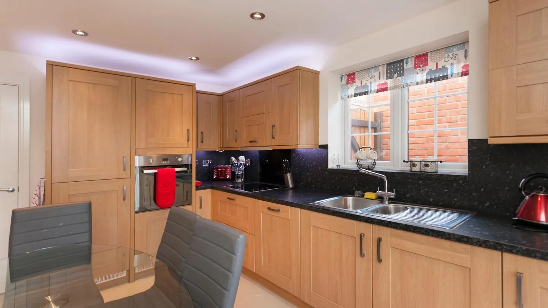 Dbs Serviced Apartments - The Townhouse Castle Donington 0*,
