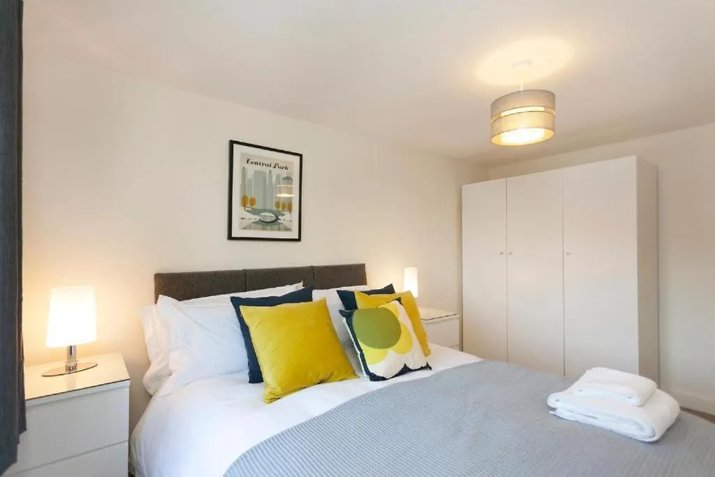 Dbs Serviced Apartments - The Townhouse Castle Donington 0*,  United Kingdom