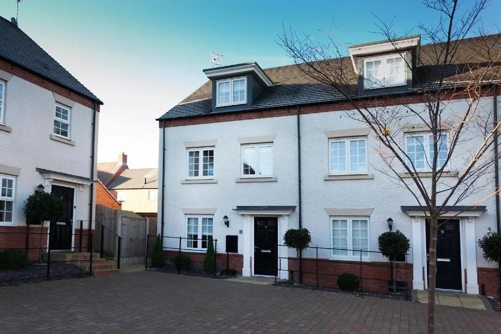 Dbs Serviced Apartments - The Townhouse Castle Donington