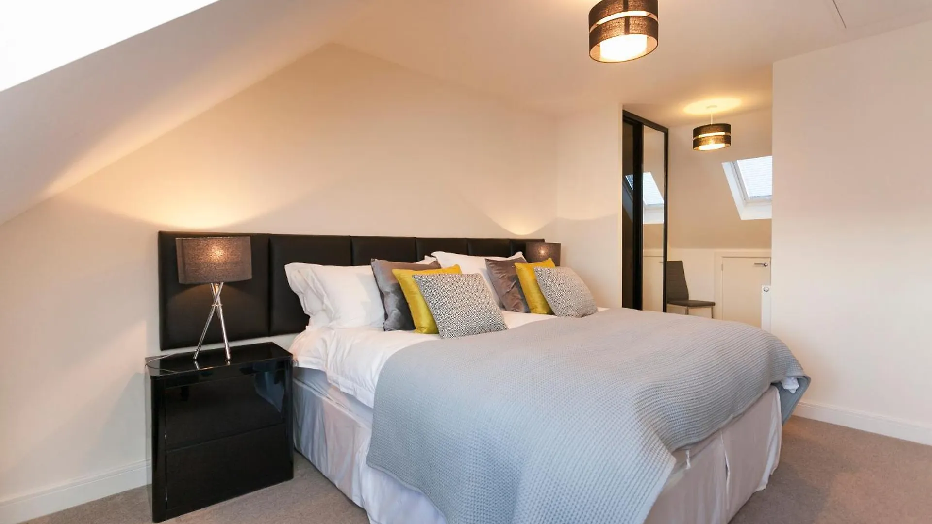 Dbs Serviced Apartments - The Townhouse Castle Donington
