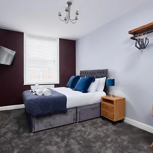 Delven House, 5 - Self Check-in, Self-catering Serviced For East Midlands Airport Castle Donington