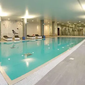 4* מלון Radisson Blu East Midlands Airport